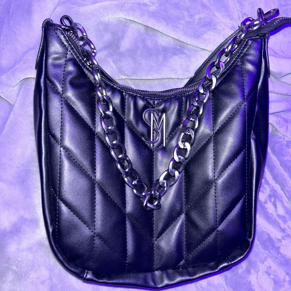Spacious Steve Madden shoulder bag